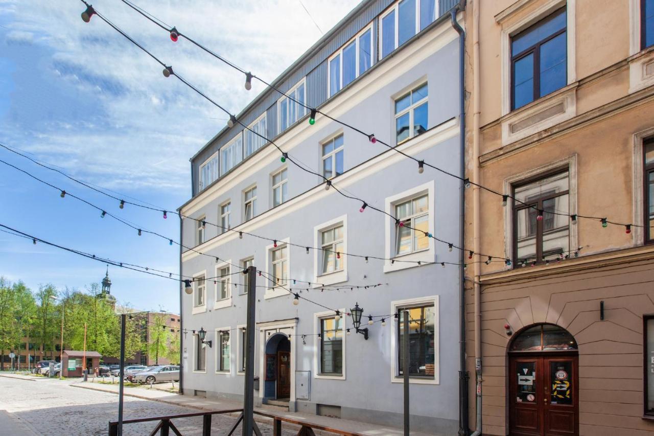 Historic Apartment With Wooden Floors In The Hearth Of Old-Town Riga Buitenkant foto
